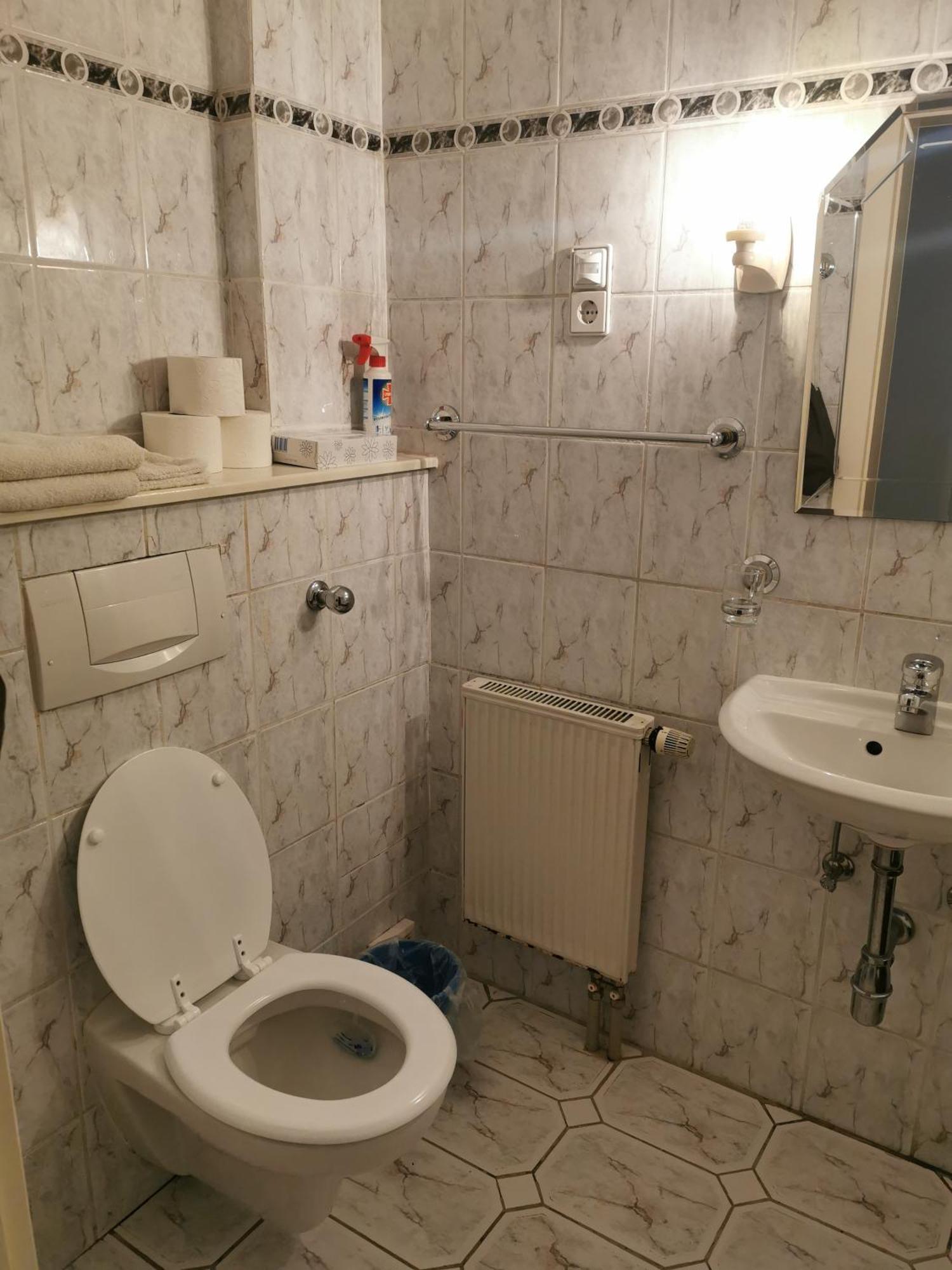 Apartment Ferienunterkuenfte In Sievering Mit Self-Check-In *